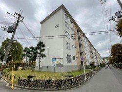 ■オーナチェンジ物件！　■賃貸中！表面利回り7.52％　■駅チカ！阪急「長岡天神駅」まで徒歩約8分！　■周辺お買い物施設充実！便利な立地です！