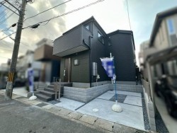 新築戸建♪
西向日駅徒歩圏内です！
LDKに引き戸で隣接した洋風和室♪
2階採光良好！開放感のある明るい空間！