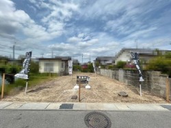  西山天王山駅まで徒歩10分！
幼稚園まで徒歩2分！安心して子育てできる住環境◎