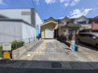  内装リフォーム実施予定！
駐車2台可能！
徒歩圏内には生活施設が揃っています！