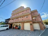 オートロック・エレベーター付き★
収納たっぷり★