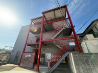 駅・銀行近く生活便利★ 中型バイク無料駐輪OKです！