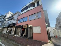 アゼリア通り沿いのテナントです★