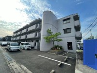 使い易い間取り★静かな住宅街ですよ★
コンビニまで徒歩3分です。