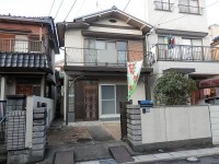 ペットの飼育相談可★
南向き★スーパーも徒歩圏内★