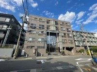 高級感のあるマンションです★
EV・オートロック★生活便利★