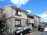 市バス国道東土川停より徒歩５分★
エアコン付きです★