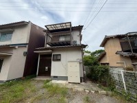 駐車場2台可無料!
静かな住環境に立地しております!