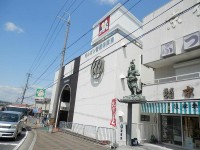  大通りに面したテナント、一階です★
事務所使用に適す★