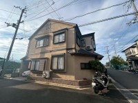 ペットの飼育相談可★普通車1台駐車可能★
公園が近くファミリー様におすすめ！