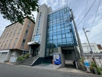  エレベーター付き★
残置物でエアコンあり★