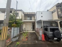 敷地内に駐車スペースあり!
DIY可能物件です!